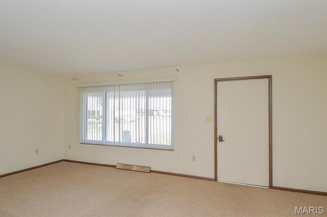 301 W Oak Street, New Baden, IL 62265