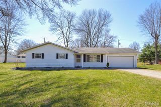 301 W Oak Street, New Baden, IL 62265