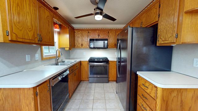 1476 64th Avenue NE, Fridley, MN 55432