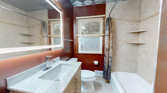 1476 64th Avenue NE, Fridley, MN 55432