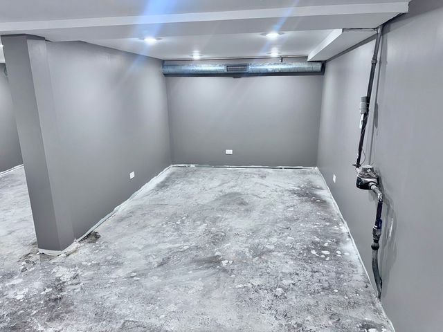 250 E 115th Street, Chicago, IL 60628