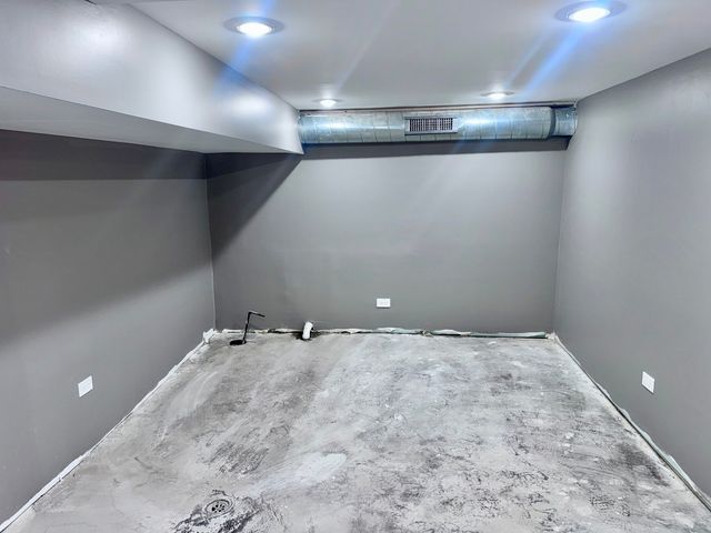 250 E 115th Street, Chicago, IL 60628