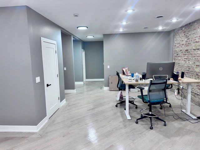 250 E 115th Street, Chicago, IL 60628