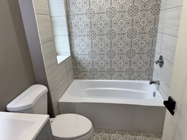 250 E 115th Street, Chicago, IL 60628