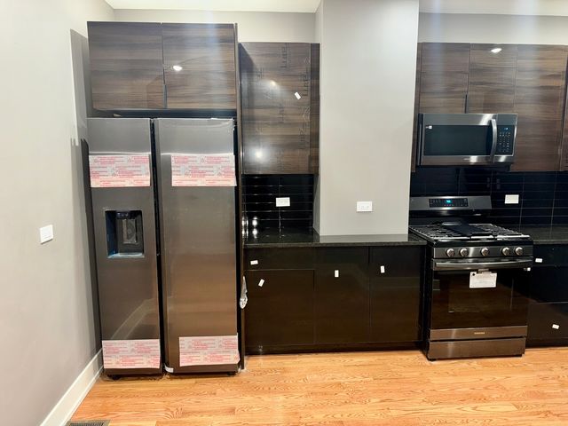 250 E 115th Street, Chicago, IL 60628