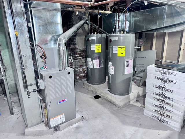 250 E 115th Street, Chicago, IL 60628