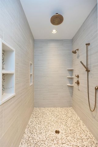 17-4-34 Boiling Kettle Way, Bedford, NH 03110