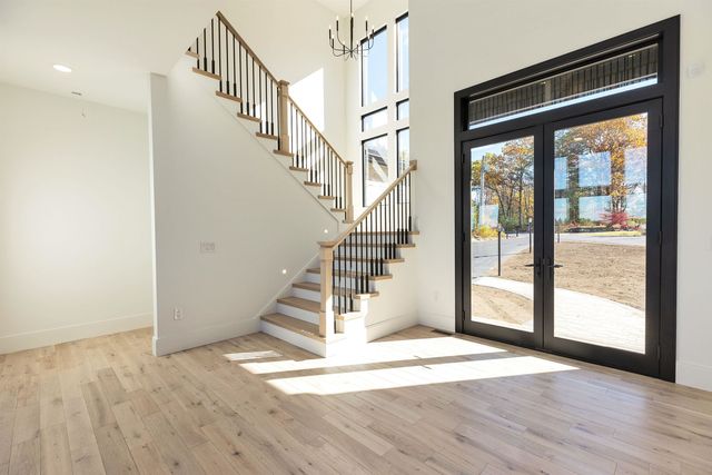 17-4-34 Boiling Kettle Way, Bedford, NH 03110