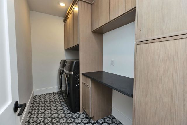 17-4-34 Boiling Kettle Way, Bedford, NH 03110