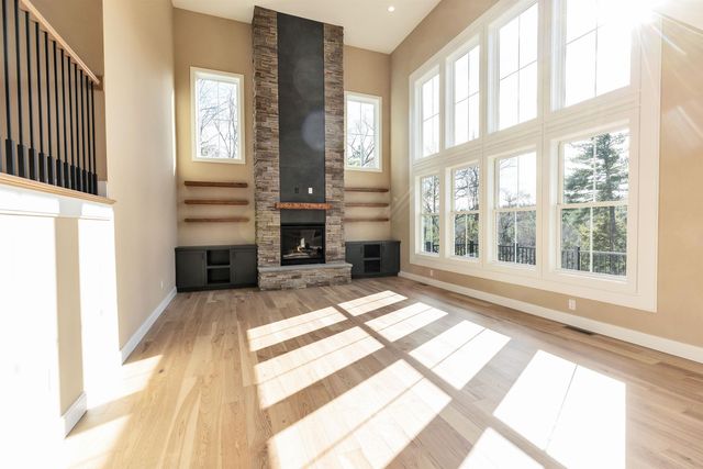 17-4-34 Boiling Kettle Way, Bedford, NH 03110