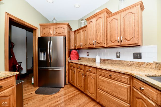 355 Connecticut Circle, Indianapolis, IN 46217