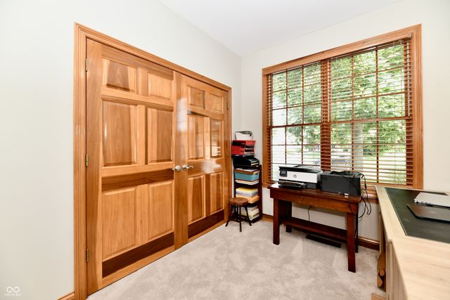 355 Connecticut Circle, Indianapolis, IN 46217