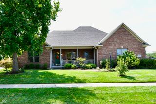 355 Connecticut Circle, Indianapolis, IN 46217
