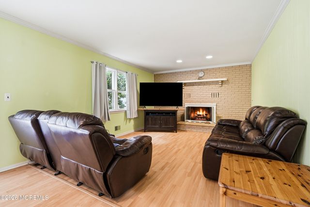 22 Kim Lane, Toms River, NJ 08755