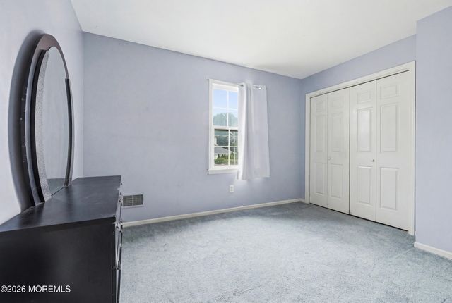 22 Kim Lane, Toms River, NJ 08755
