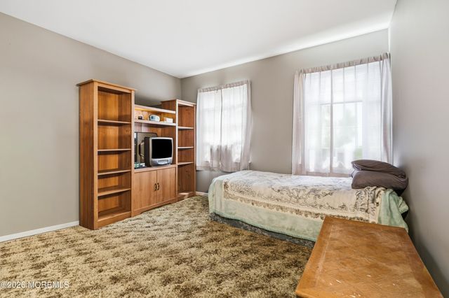 22 Kim Lane, Toms River, NJ 08755