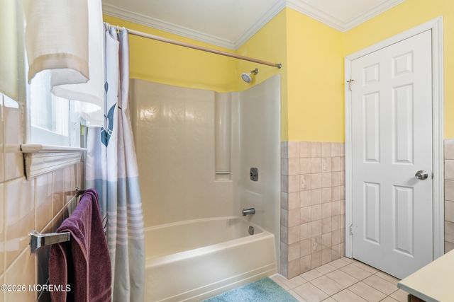 22 Kim Lane, Toms River, NJ 08755