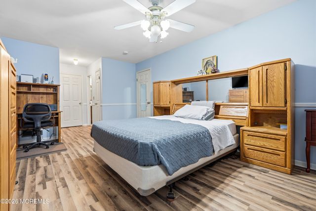22 Kim Lane, Toms River, NJ 08755