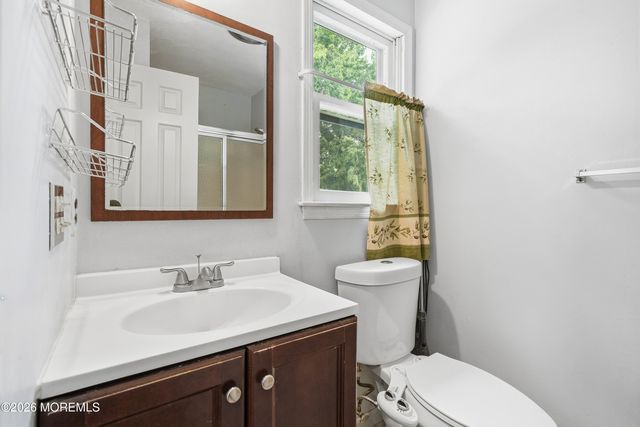 22 Kim Lane, Toms River, NJ 08755