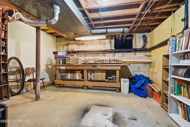 22 Kim Lane, Toms River, NJ 08755