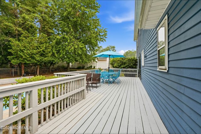 22 Kim Lane, Toms River, NJ 08755
