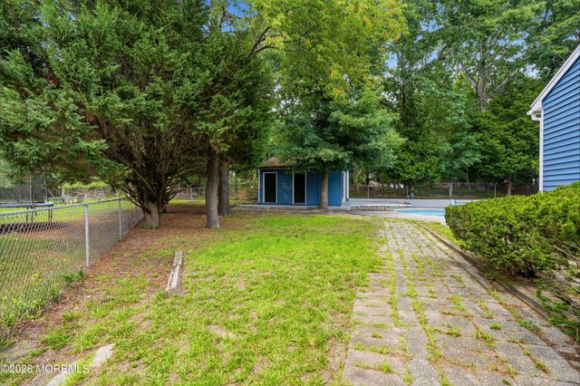 22 Kim Lane, Toms River, NJ 08755
