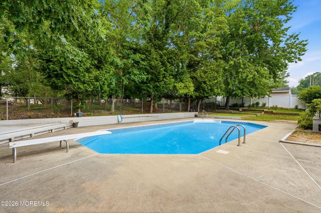 22 Kim Lane, Toms River, NJ 08755