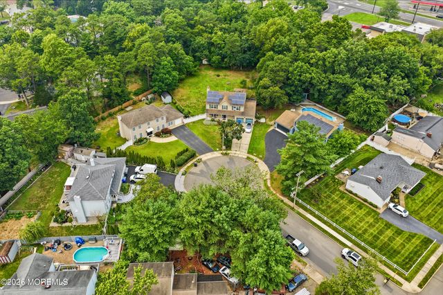 22 Kim Lane, Toms River, NJ 08755