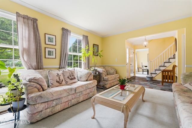 22 Kim Lane, Toms River, NJ 08755