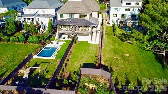 1214 S Kings Drive A, Charlotte, NC 28207