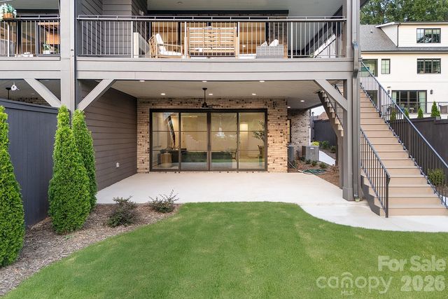 1214 S Kings Drive A, Charlotte, NC 28207