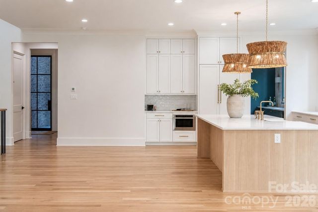 1214 S Kings Drive A, Charlotte, NC 28207