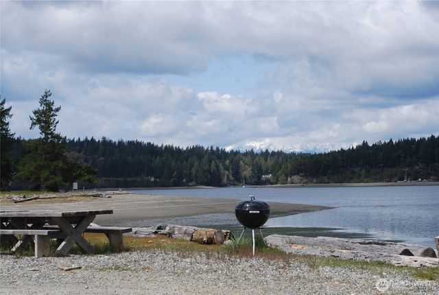201 E Cutty Sark Drive, Shelton, WA 98584