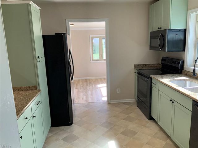 3210 Indigo RD, Chesapeake, VA 23325