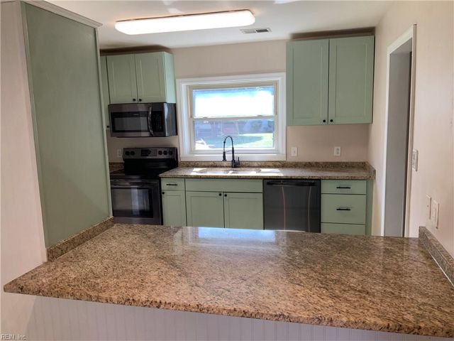 3210 Indigo RD, Chesapeake, VA 23325