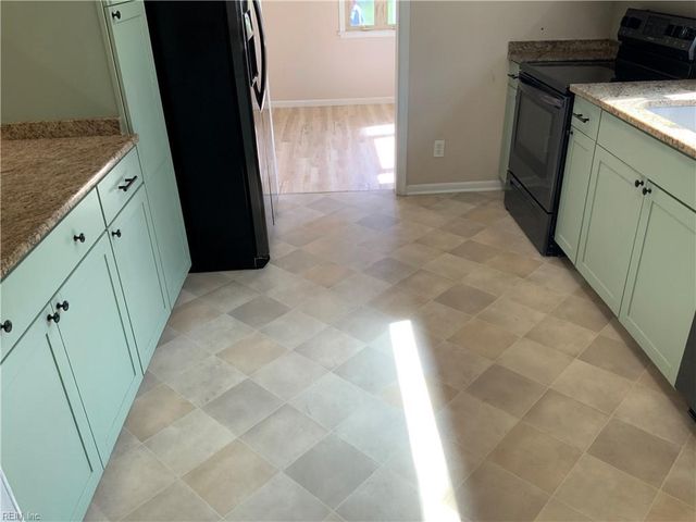3210 Indigo RD, Chesapeake, VA 23325