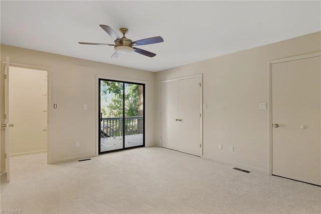 160 Carrisbrooke Lane, Winston-salem, NC 27104