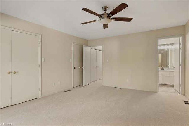 160 Carrisbrooke Lane, Winston-salem, NC 27104