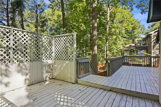 160 Carrisbrooke Lane, Winston-salem, NC 27104