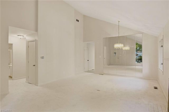 160 Carrisbrooke Lane, Winston-salem, NC 27104
