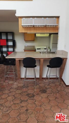 2305 Glendale Boulevard, Los Angeles, CA 90039