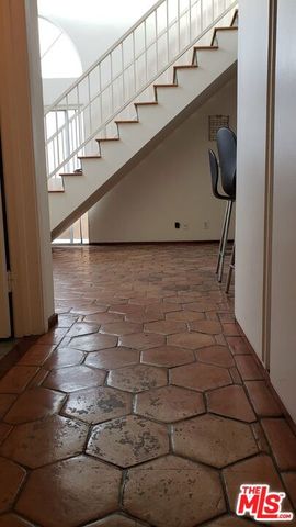 2305 Glendale Boulevard, Los Angeles, CA 90039
