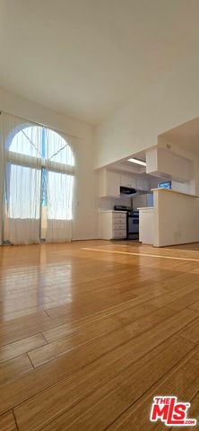 2305 Glendale Boulevard, Los Angeles, CA 90039