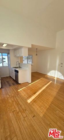 2305 Glendale Boulevard, Los Angeles, CA 90039