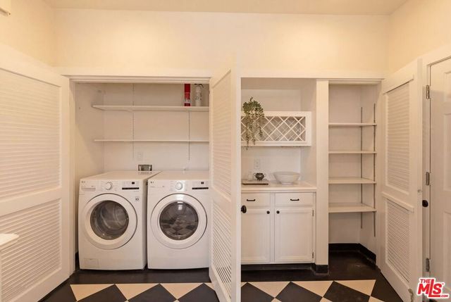 1667 N Allen Avenue, Pasadena, CA 91104