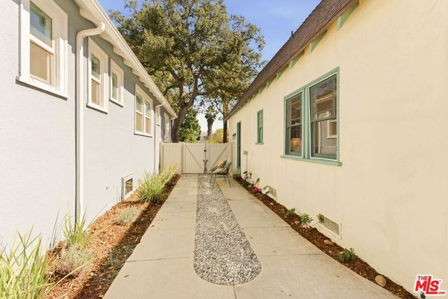 1667 N Allen Avenue, Pasadena, CA 91104