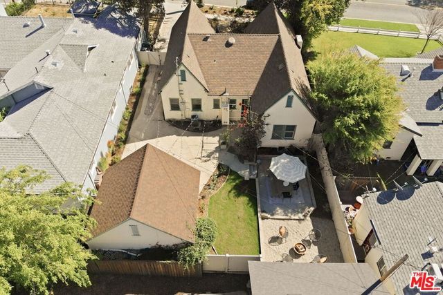 1667 N Allen Avenue, Pasadena, CA 91104