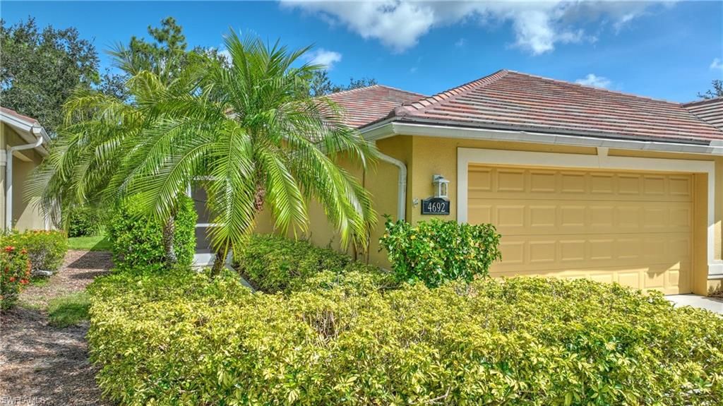 4692 Fairloop RUN, LEHIGH ACRES, FL 33973 — exterior