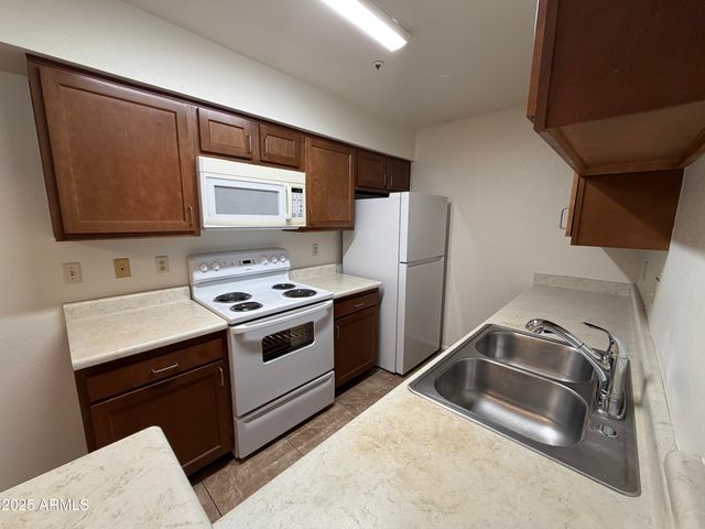 10610 S 48TH Street 1025, Phoenix, AZ 85044