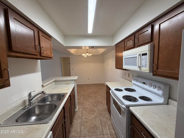 10610 S 48TH Street 1025, Phoenix, AZ 85044